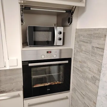 Lägenhet Geraeumige 4 Mit Balkon *