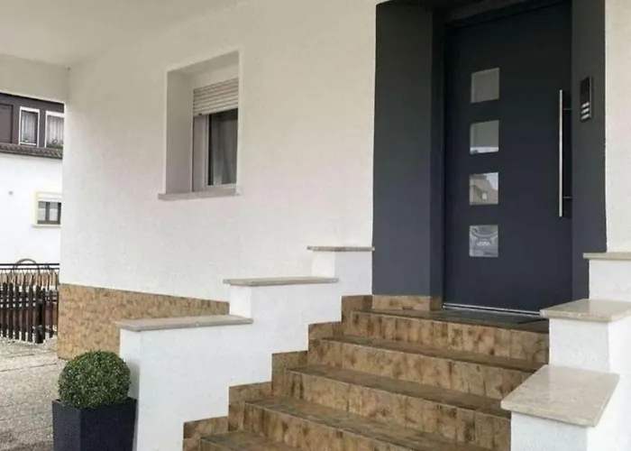Geraeumige 4 Mit Balkon Apartment Altendorf (Upper Franconia)
